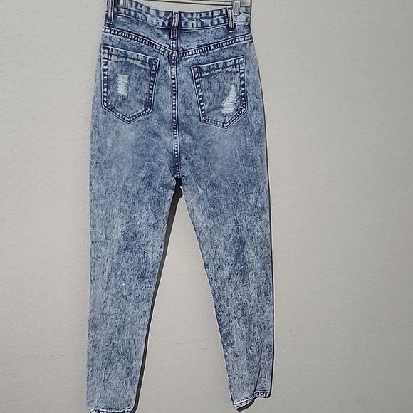 Distressed Womens Jeans Light Wash Size XS Rips Holes Distroyed Acis Wash Y2K - Picture 3 of 10